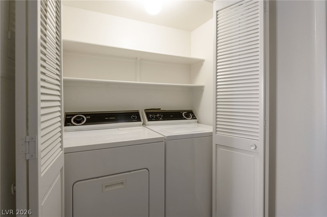 Photo 11 of 16, 7950 W Flamingo Road #1019