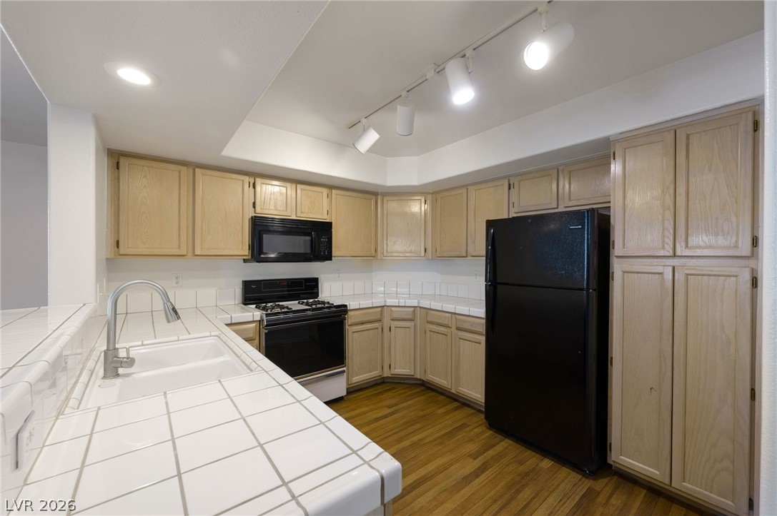 Photo 7 of 16, 7950 W Flamingo Road #1019