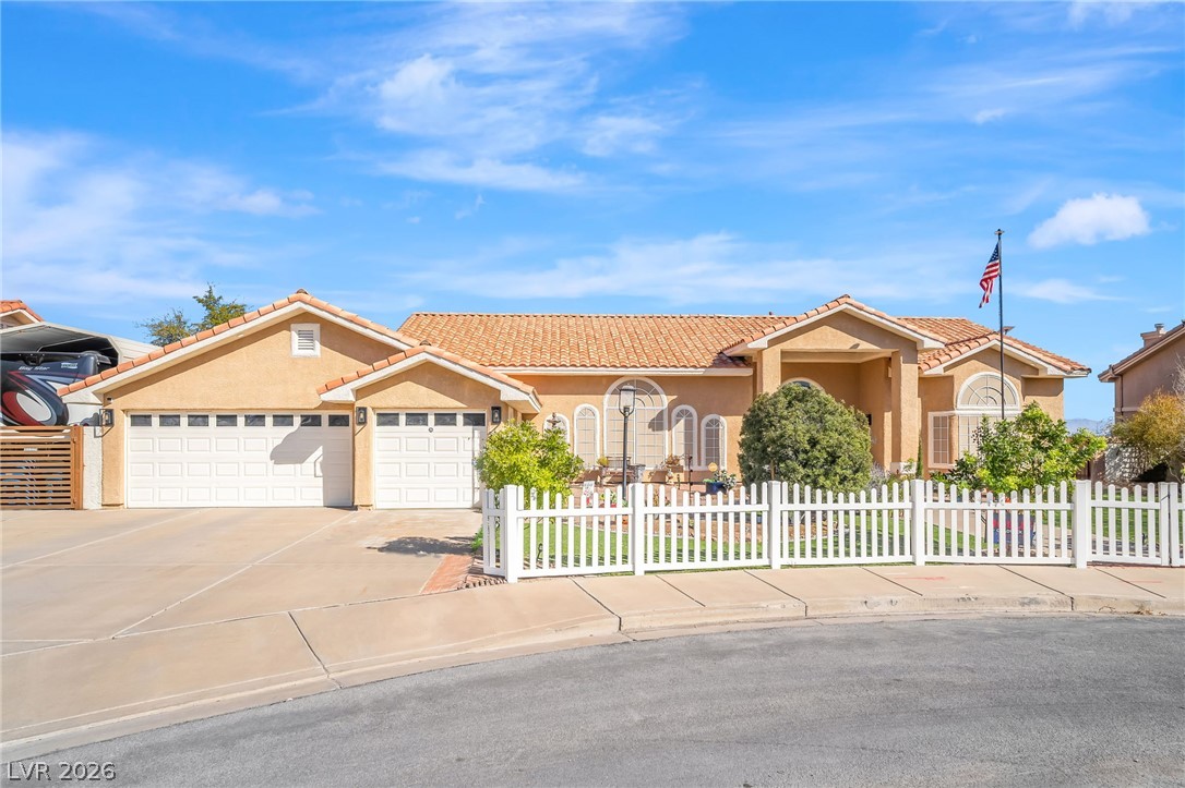 396 E Country Club Drive, Henderson