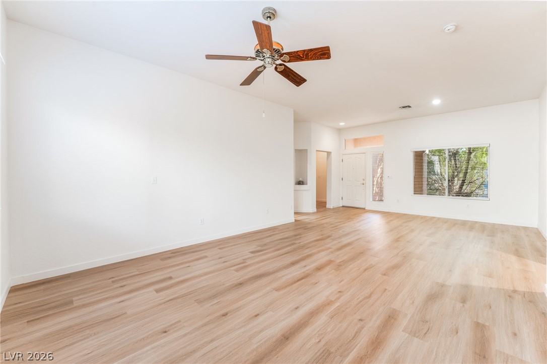 Photo 6 of 33, 10300 Sawmill Avenue