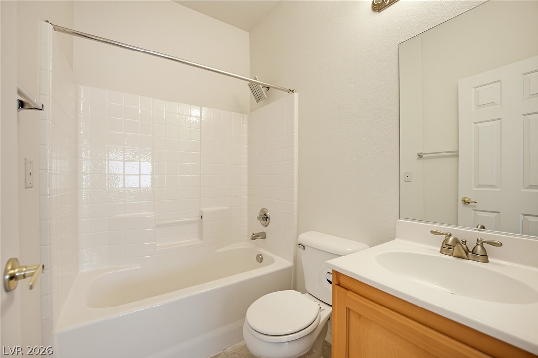 Photo 21 of 40, 3921 Pepper Thorn Avenue #2