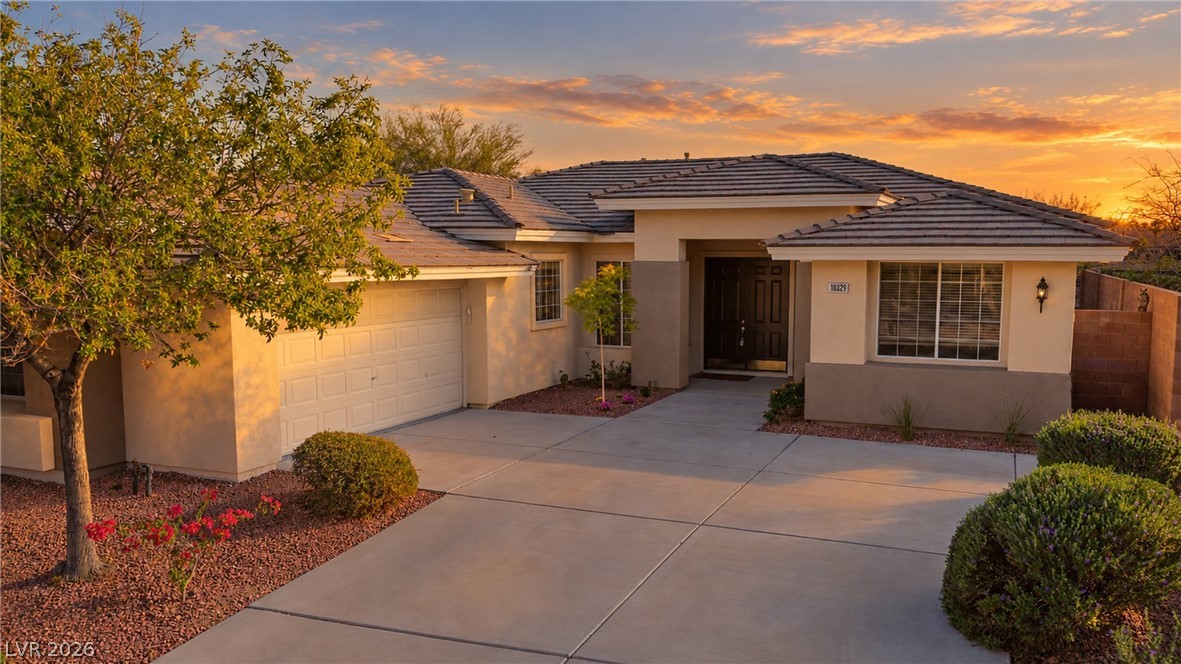 10329 Canyon Valley Avenue, Las Vegas 89145