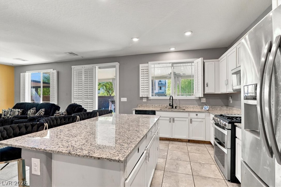 Photo 5 of 7653 Rosebark Cliffs Street
