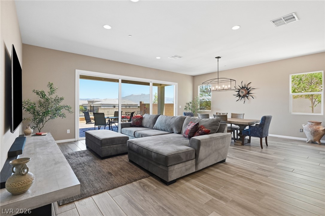Photo 4 of 10202 Millholm Avenue