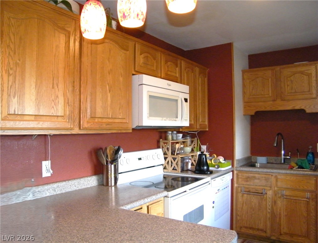 Photo 4 of 8 Connors Court