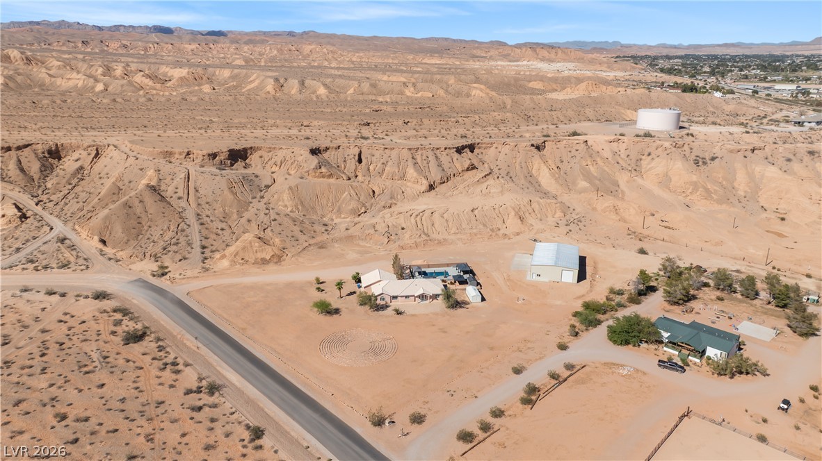 Photo 60 of 96, 670 W Perkins Street