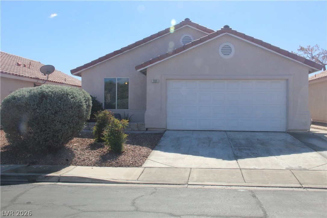 Photo 2 of 705 Alecandro Daniel Avenue