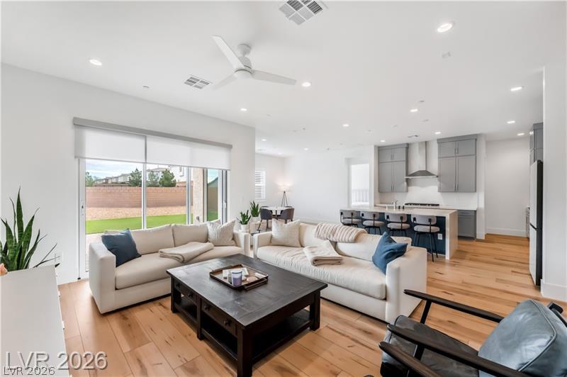 10239 Meandering Dell Avenue, Las Vegas
