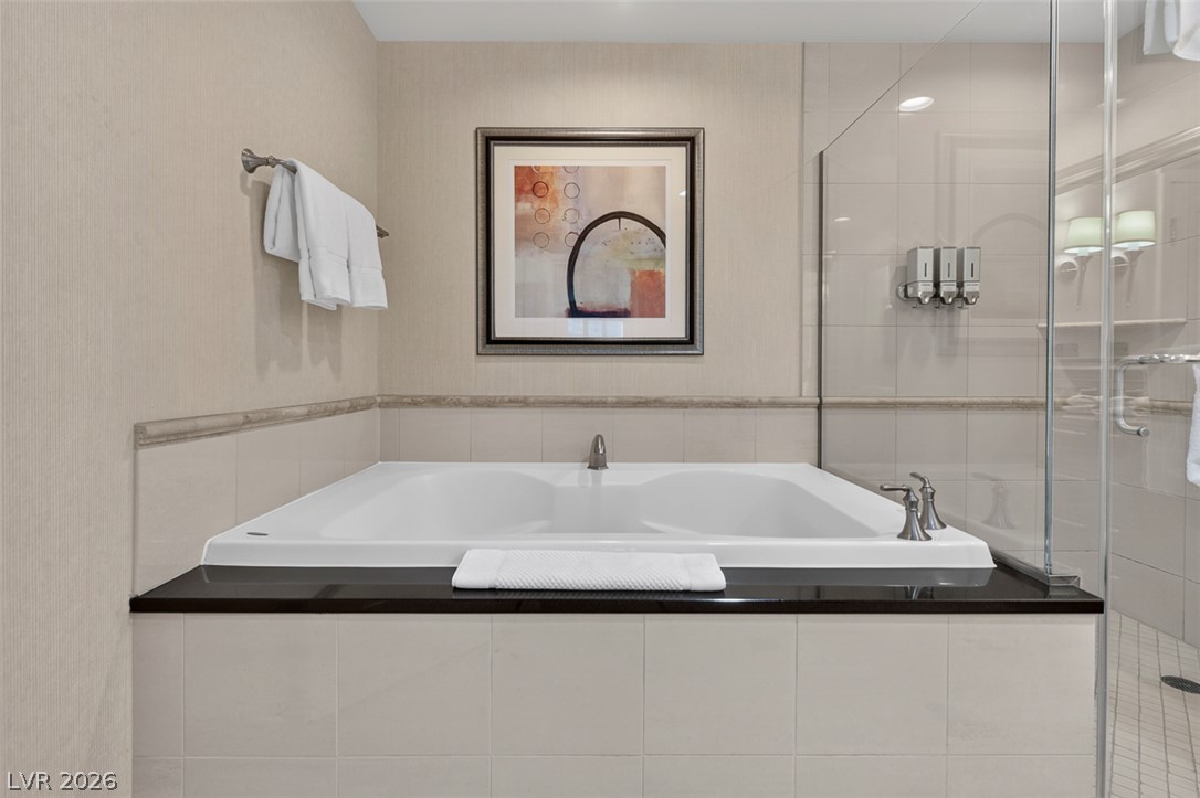 Photo 24 of 42, 125 E Harmon Avenue #1715