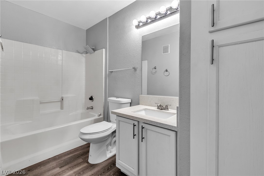 Photo 22 of 26, 3128 Tarpon Drive #102