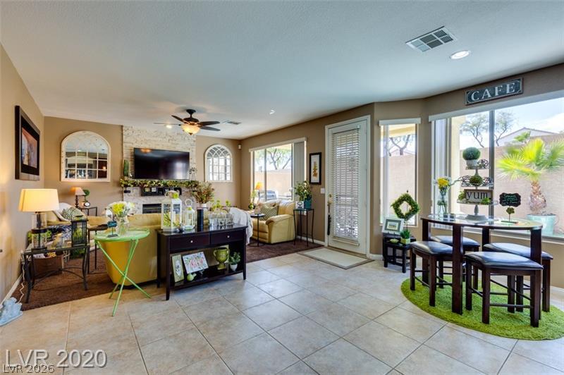 Photo 8 of 23, 813 White Falcon Street