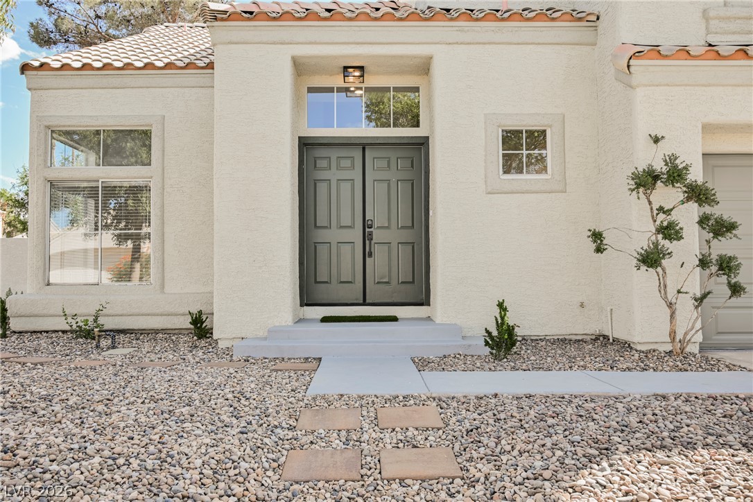 Photo 2 of 2529 Cortina Avenue