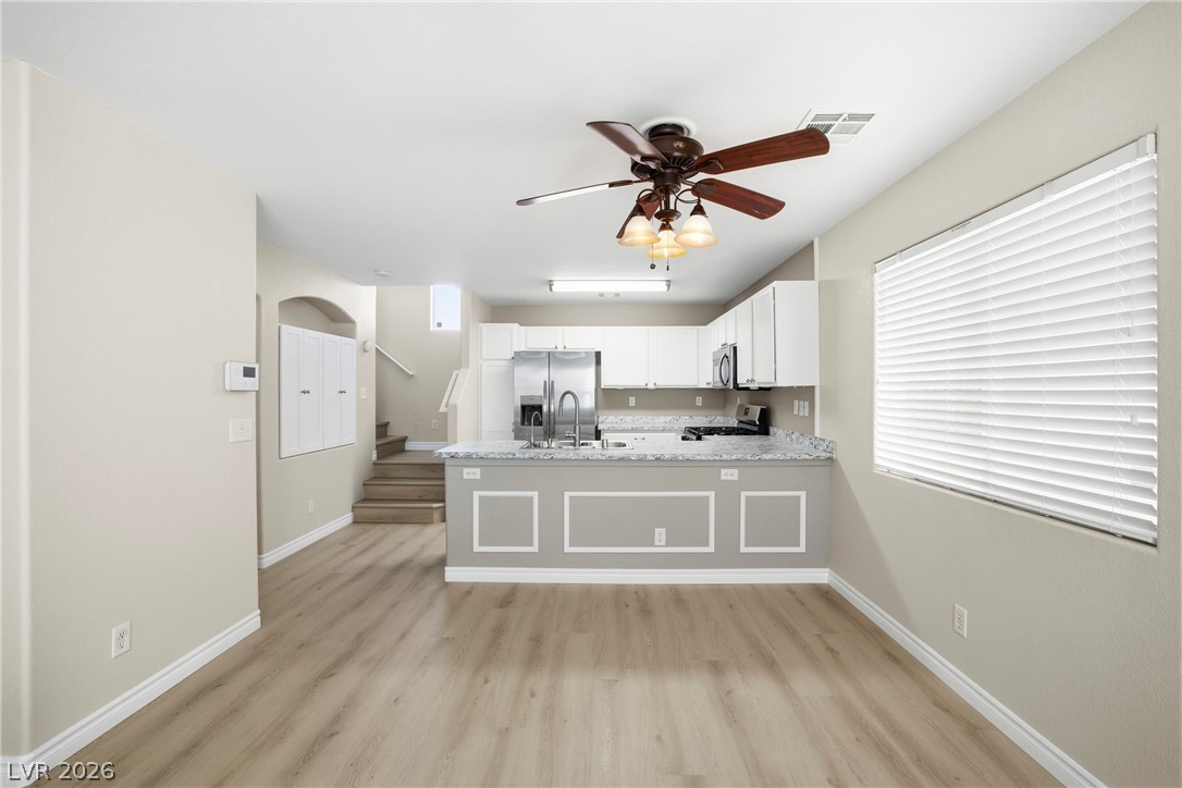 Photo 7 of 48, 562 E Candy Mint Avenue