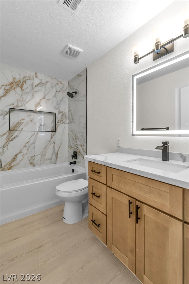 Photo 19 of 35, 7090 Burcot Avenue #B32