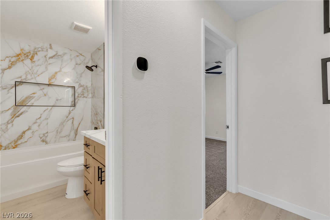 Photo 21 of 35, 7090 Burcot Avenue #B32