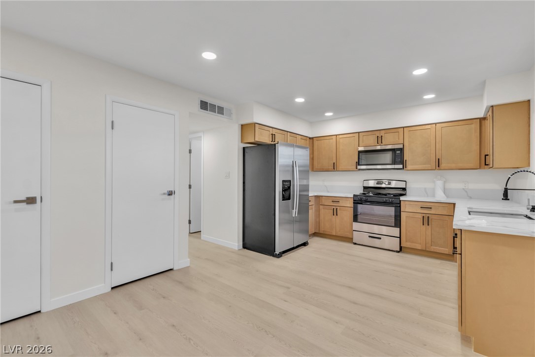 7090 Burcot Avenue #B32, Las Vegas
