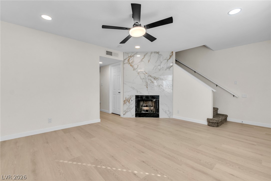 Photo 8 of 35, 7090 Burcot Avenue #B32