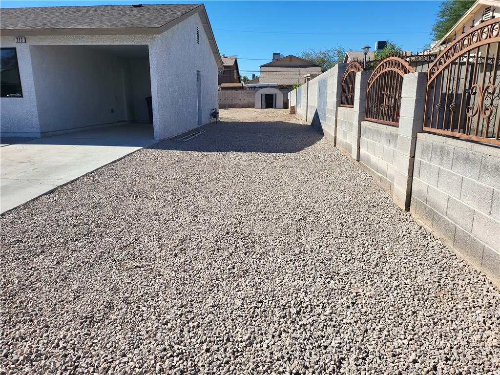 Photo 3 of 213 Ronald Lane