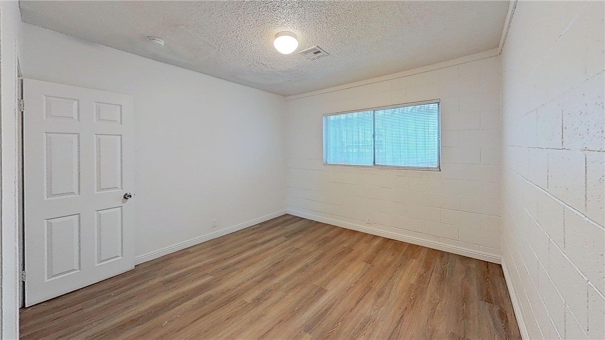 Photo 10 of 23, 2516 Ellis Street