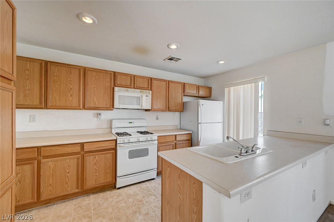 Photo 14 of 45, 2138 Sandy Lane