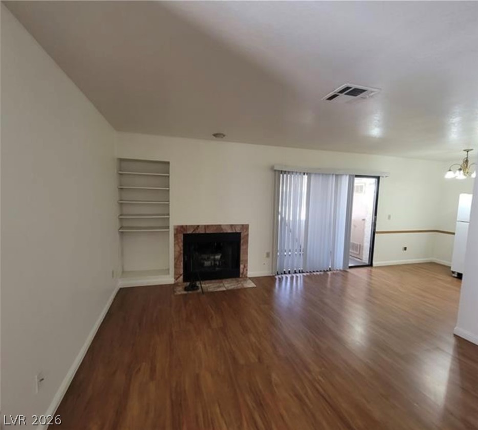 Photo 6 of 29, 1321 Del Mar Street #4