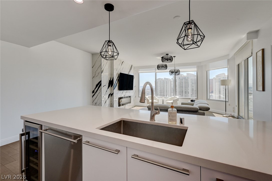 Photo 10 of 56, 222 Karen Avenue #3301