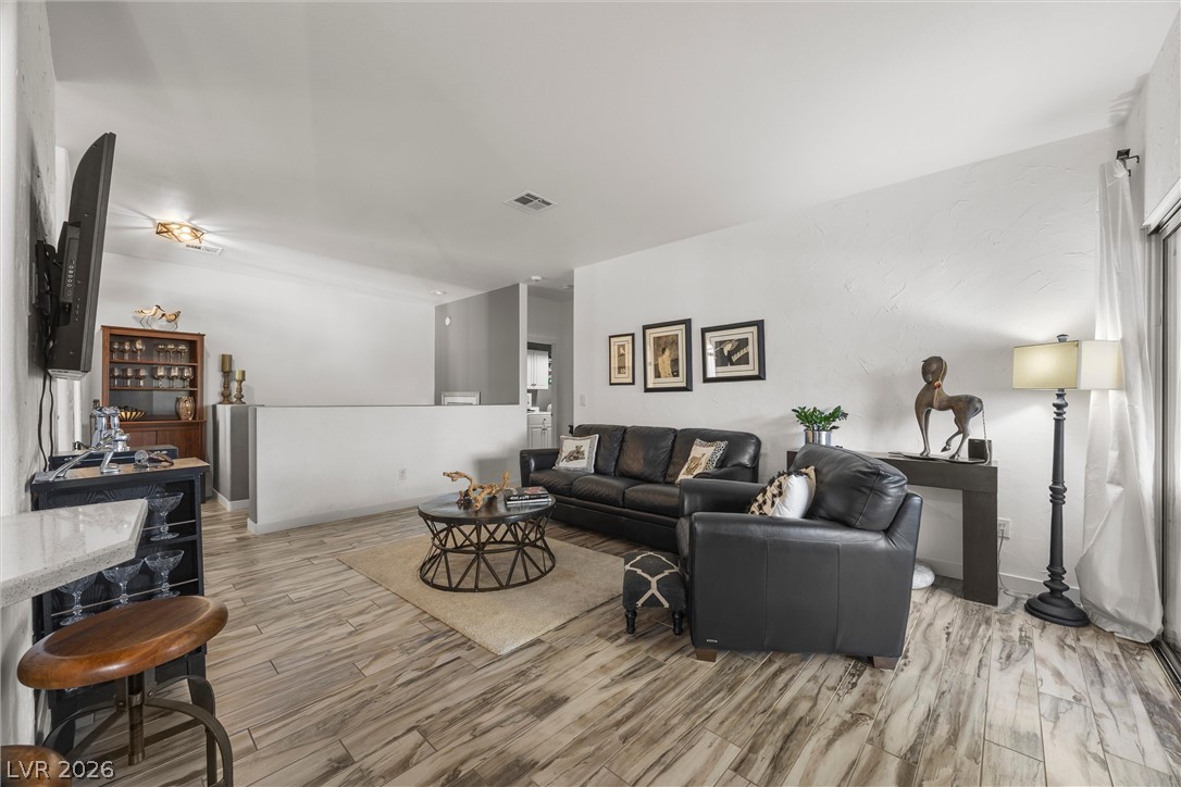 Photo 9 of 38, 2050 W Warm Springs Road #3221