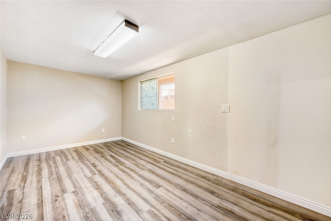 Photo 8 of 20, 325 W Rochell Drive