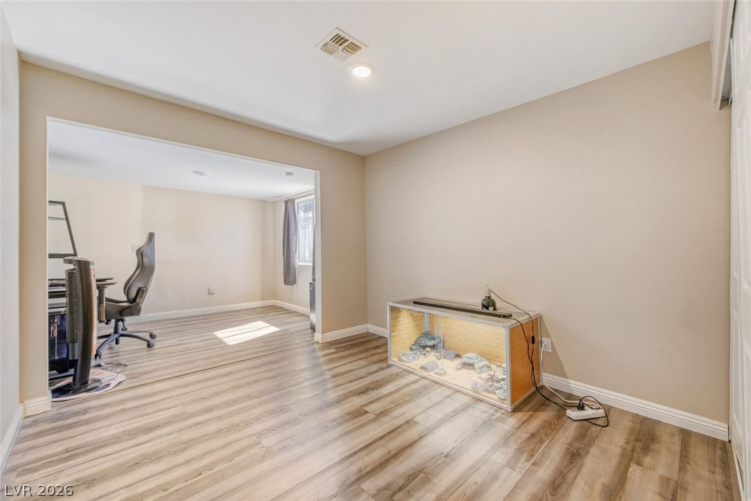Photo 10 of 20, 325 W Rochell Drive