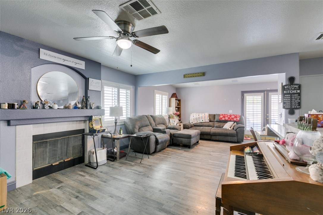 Photo 6 of 27, 5115 Milange Street