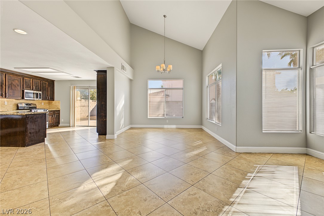 Photo 7 of 33, 5032 Jacarilla Lane