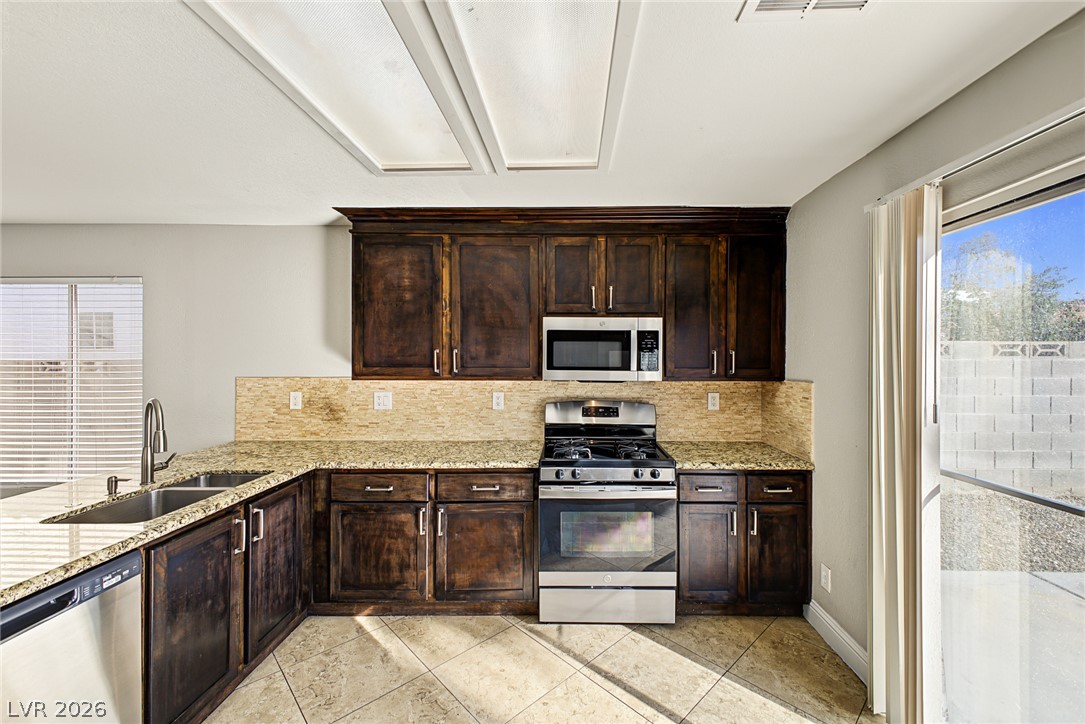 Photo 12 of 33, 5032 Jacarilla Lane