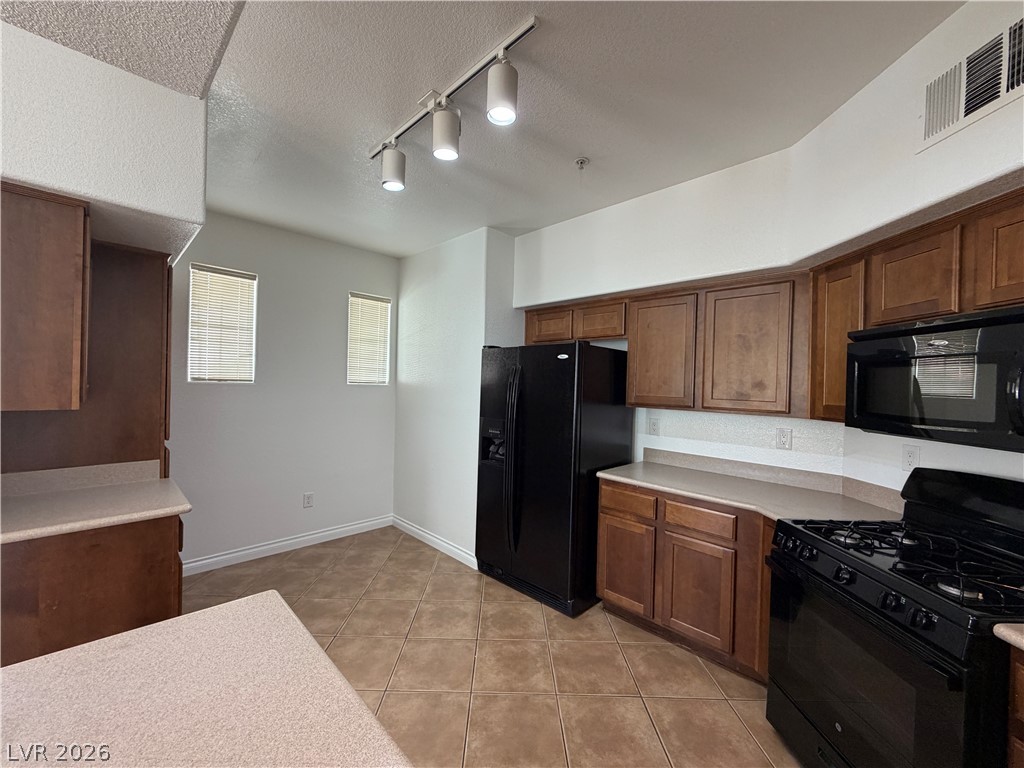 Photo 6 of 23, 8777 W Maule Avenue #1158