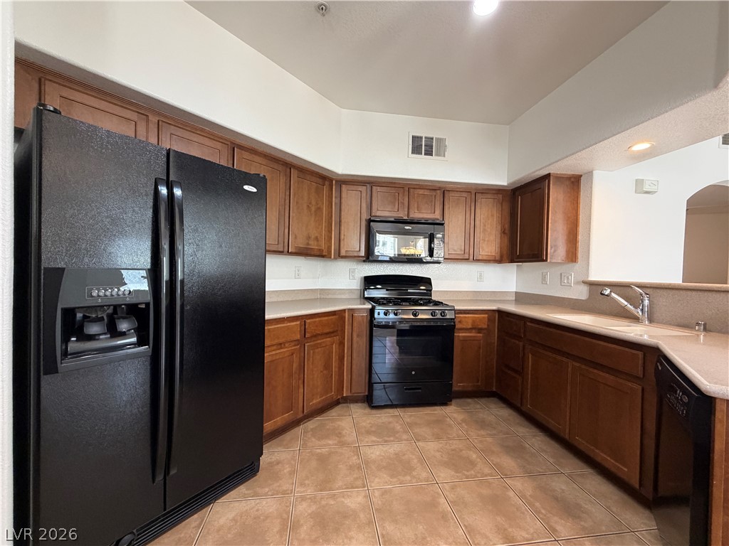 Photo 7 of 23, 8777 W Maule Avenue #1158