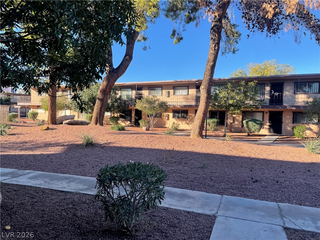 585 S Royal Crest Circle #3, Las Vegas