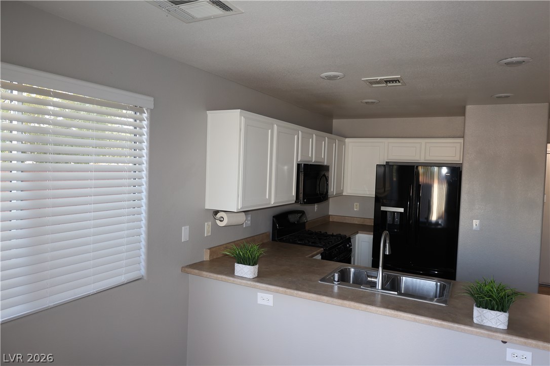Photo 6 of 31, 510 W Eresma Street