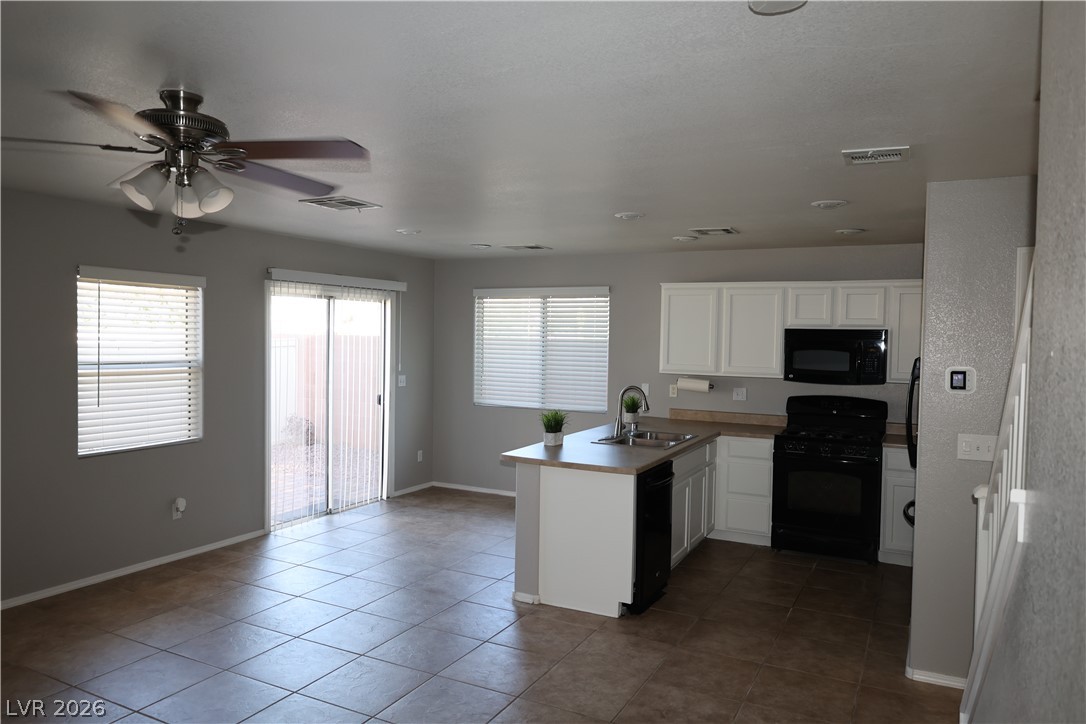 Photo 13 of 31, 510 W Eresma Street