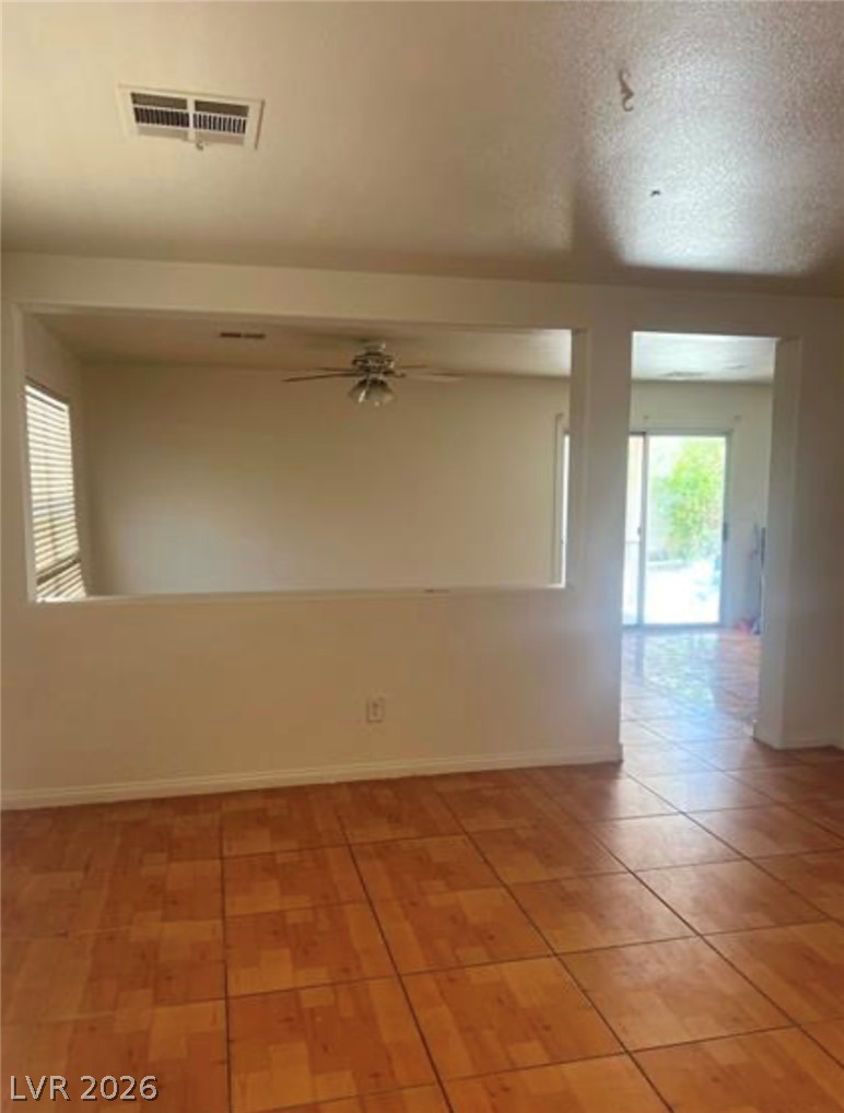 Photo 2 of 5607 W Dewey Drive