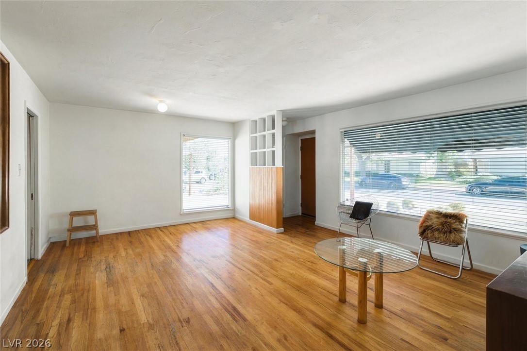 Photo 9 of 41, 1413 Wengert Avenue