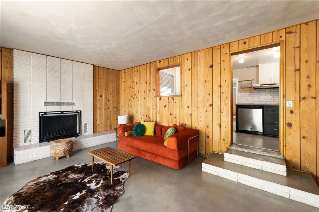 Photo 3 of 1413 Wengert Avenue