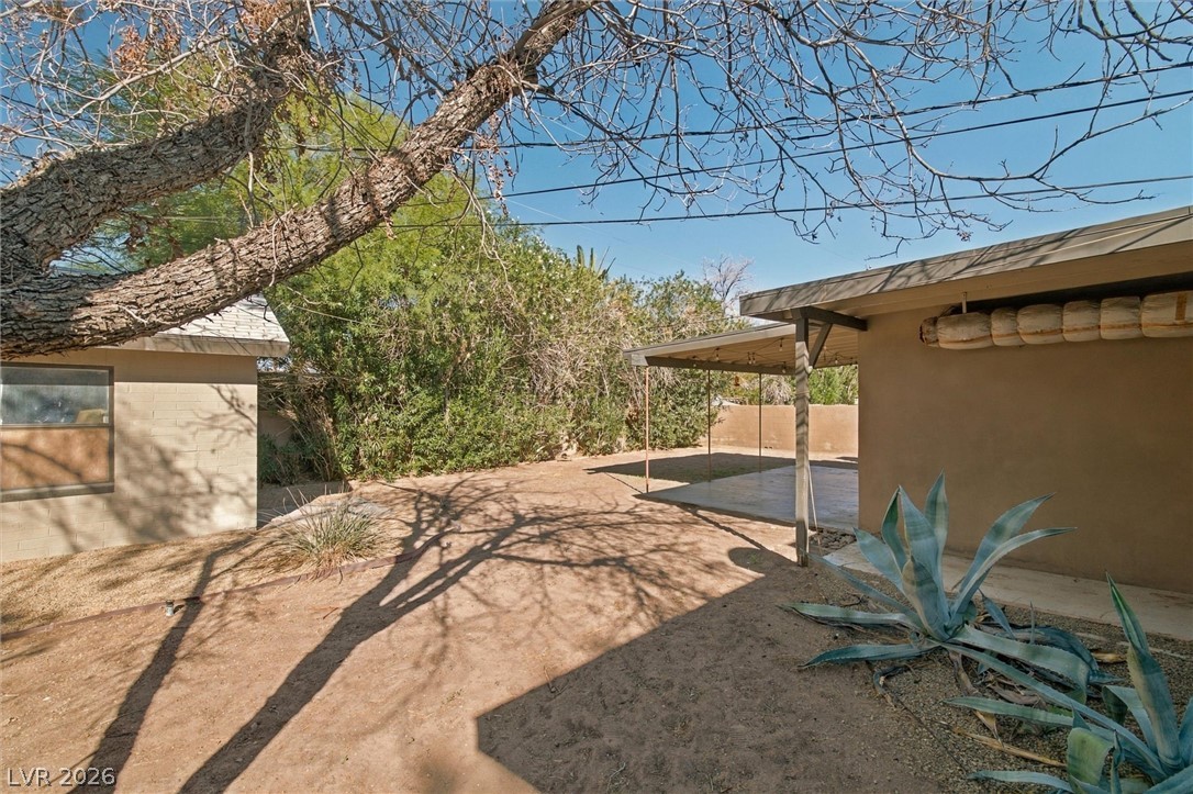 Photo 33 of 41, 1413 Wengert Avenue