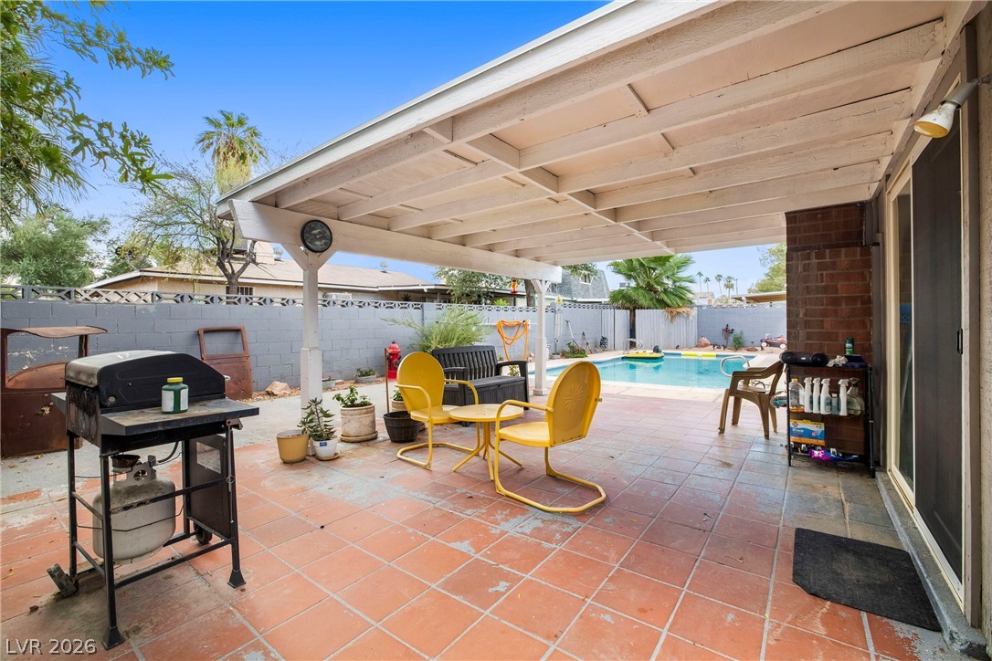 Photo 24 of 34, 4677 La Fonda Drive