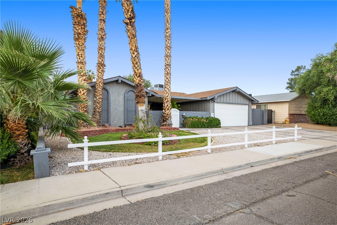Photo 3 of 4677 La Fonda Drive