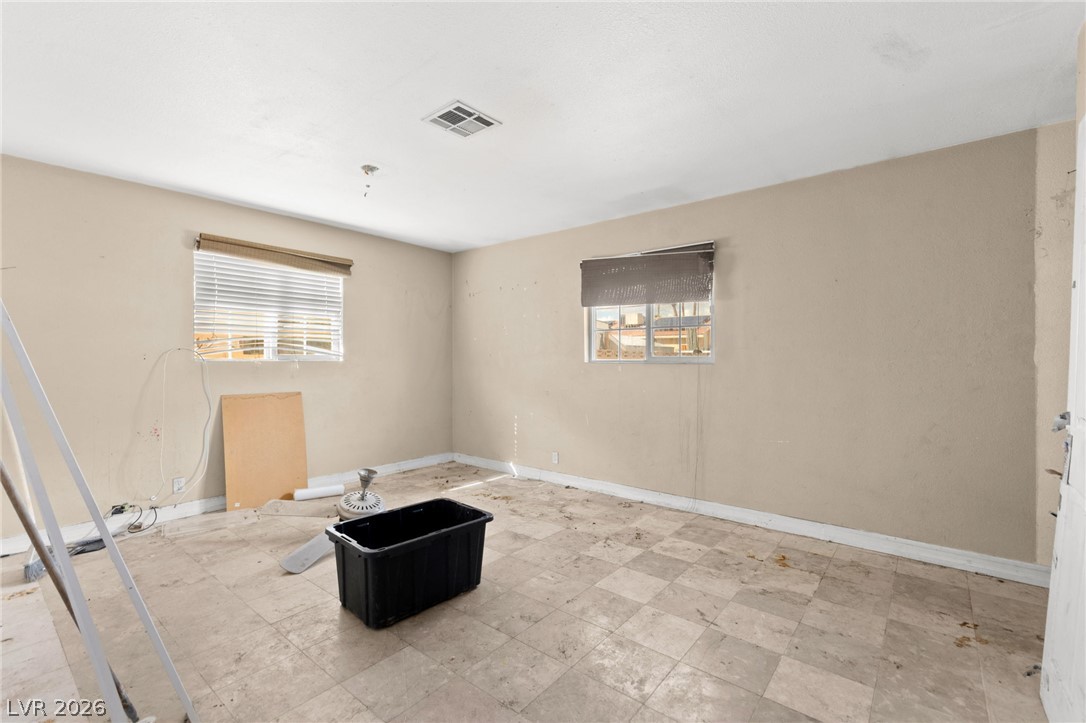 Photo 17 of 33, 4286 Welter Avenue