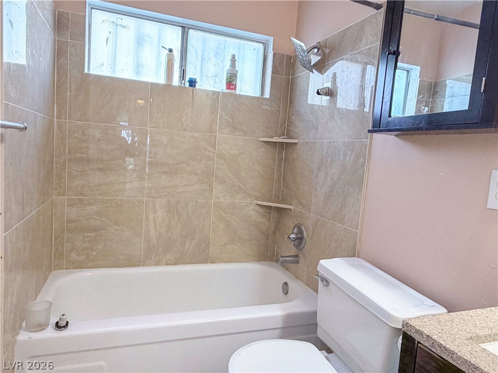 Photo 7 of 10, 4490 Palencia Avenue