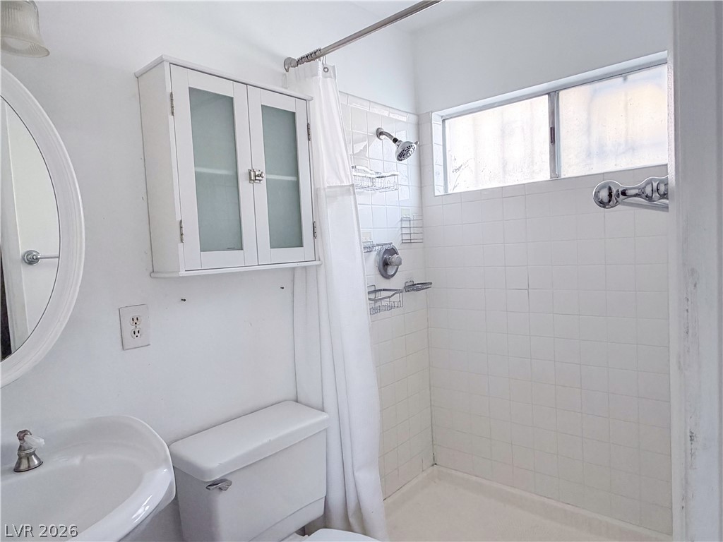 Photo 8 of 10, 4490 Palencia Avenue
