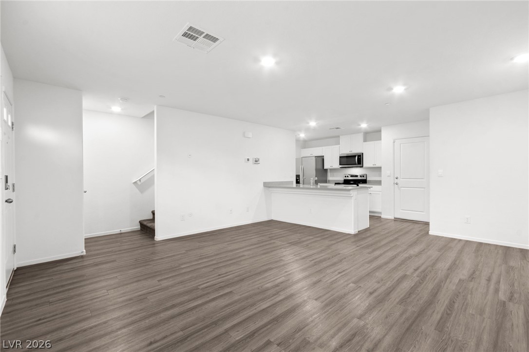 Photo 7 of 41, 9932 Bumblebee Hills Street