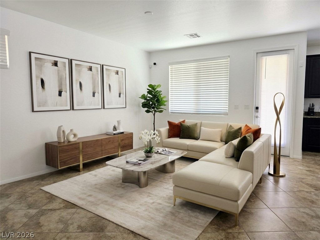 Photo 4 of 6443 N KELLYVILLE Drive