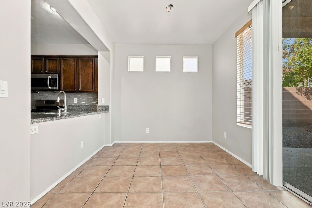 Photo 9 of 49, 9452 Green Vineyard Avenue