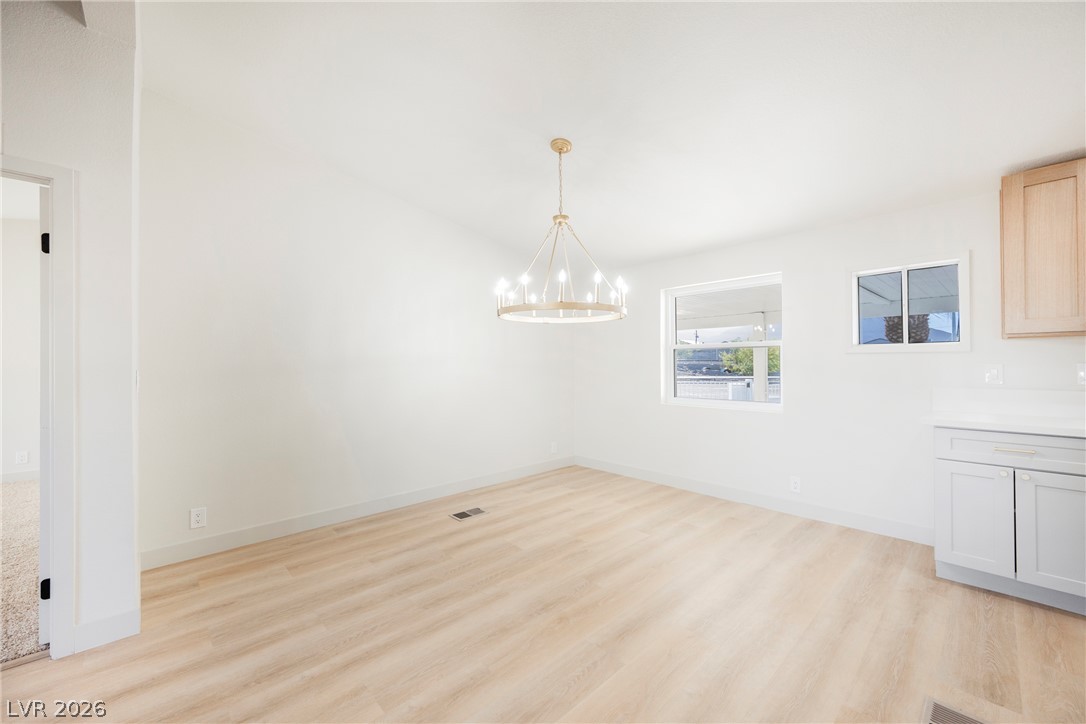 Photo 7 of 20, 529 Amethyst Avenue